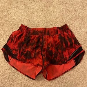 Black/red lululemon hotty hot shorts size 6